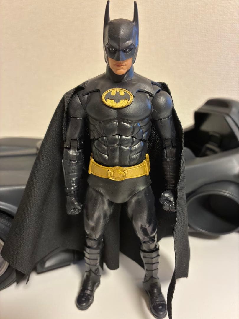 DCマルチバース　バットマン　バットモービル