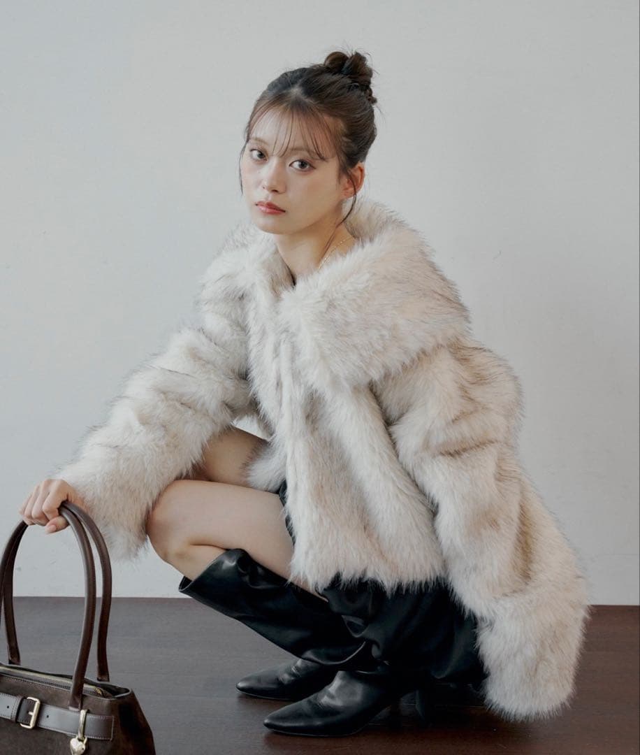 Chico ファーショートコート アウタータグ付き