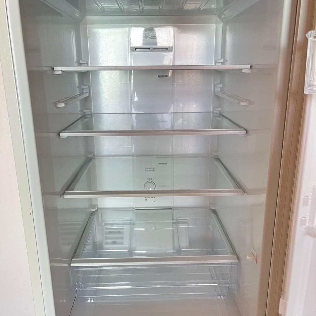 配送設置無料　中型冷蔵庫 AQUA ホワイト