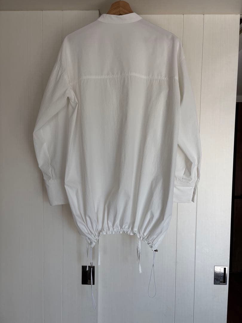 UN3D. ホワイト長袖シャツ