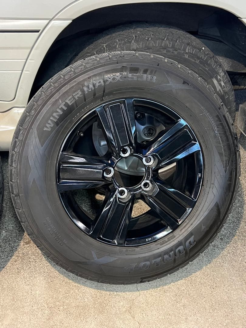 ランドクルーザー200 純正ホイール　スタッドレス18インチ ランクル100