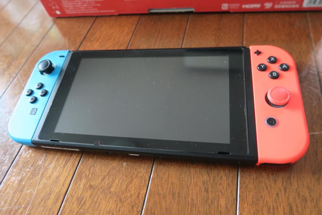 ★動作品　Switch本体　持運びケース付き