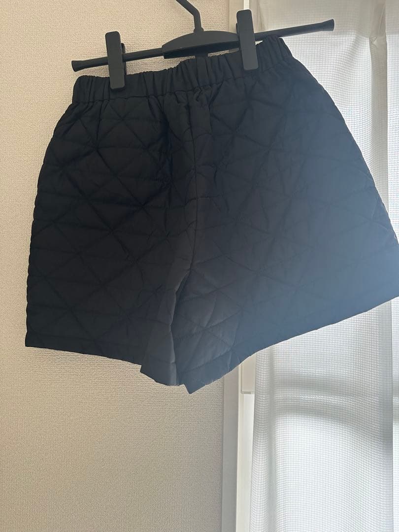 PRADA RE-NYLON キルティングショートパンツ