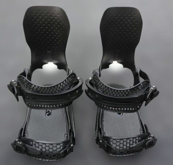 Bataleon ブラック ビンディング