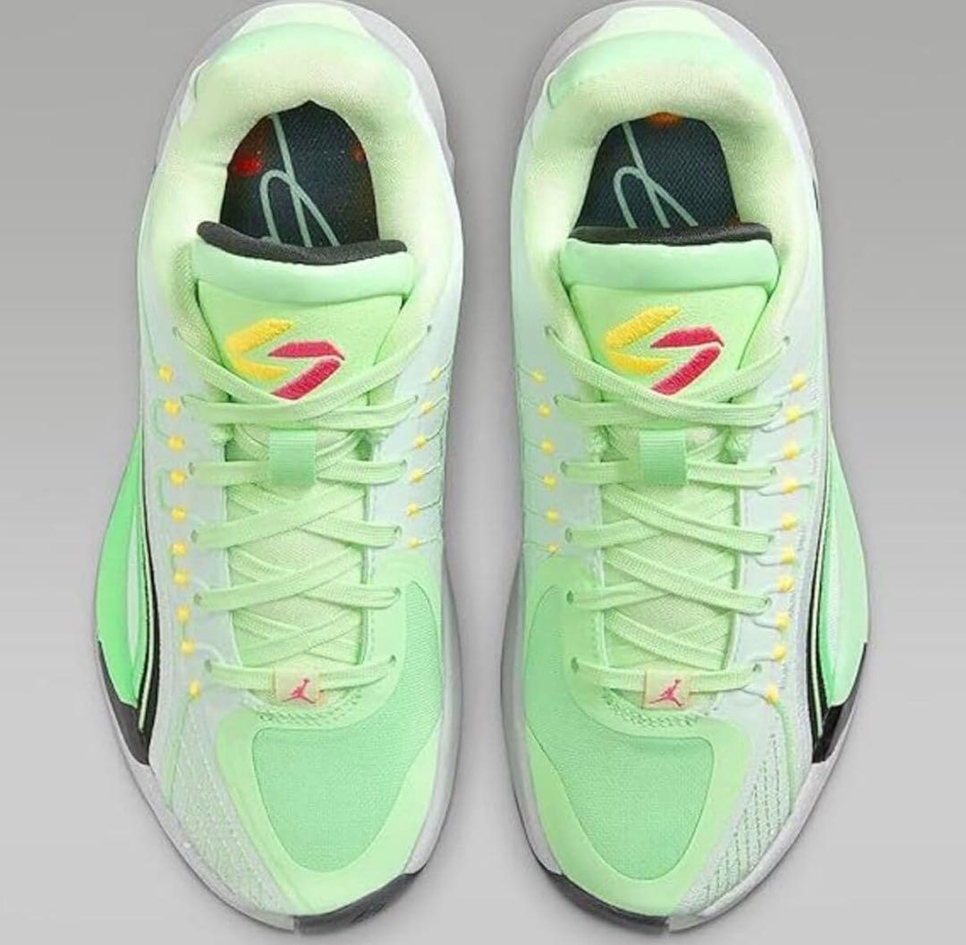 新品　ナイキ　ジョーダン　ルカ4 GS 25㎝