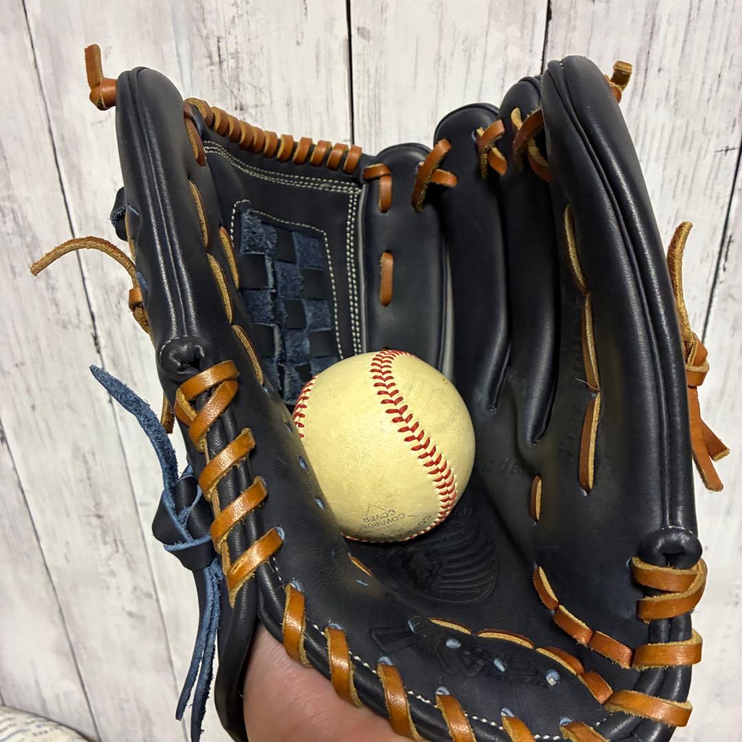 Slugger シルバー　黒　野球　グローブ True Professional