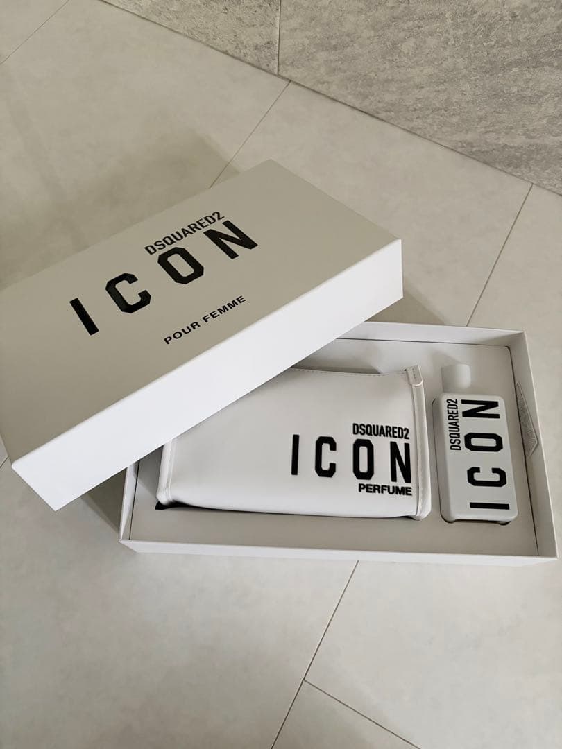 DSQUARED2 アイコン プールフェム オーデパルファム＆ポーチ