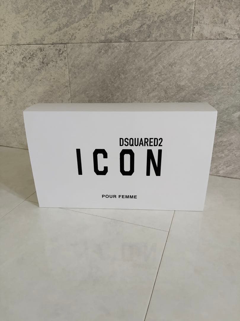 DSQUARED2 アイコン プールフェム オーデパルファム＆ポーチ