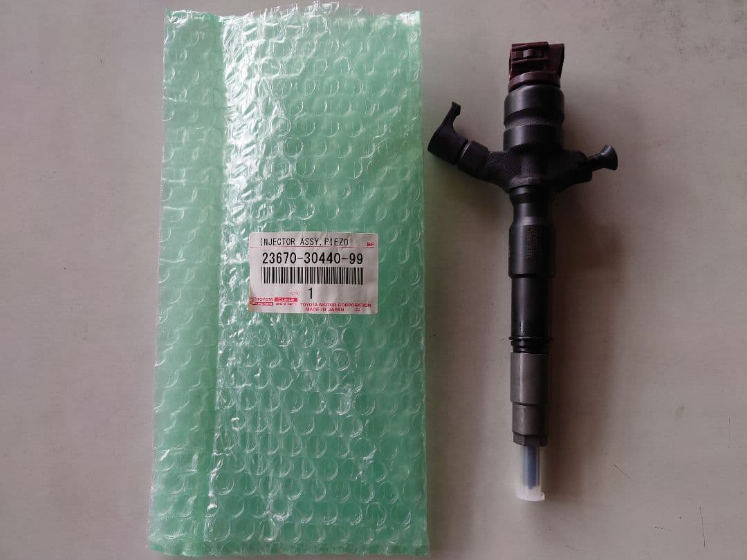 トヨタ純正　ハイエース　ダイナ　 1KD インジェクター ４本一式セット　未使用