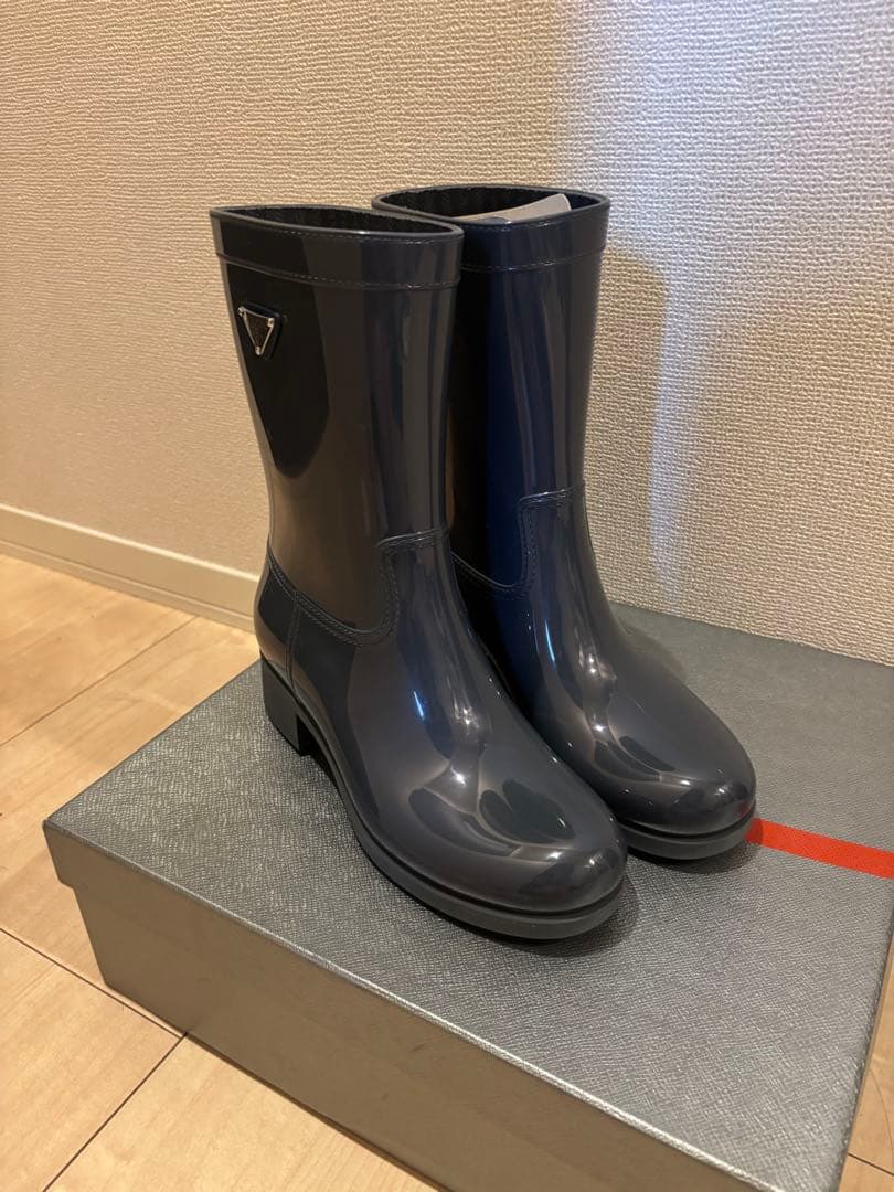 【新品未使用】プラダ レインブーツ
