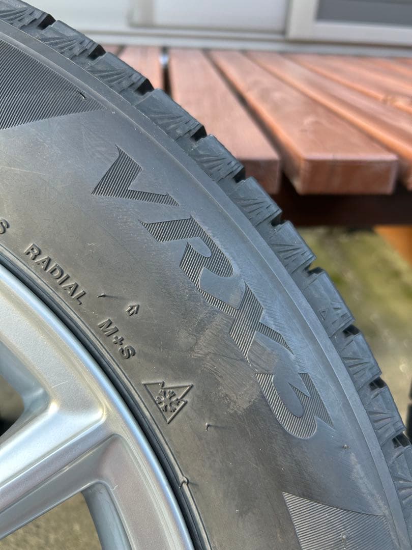 80系ノア 16インチブリヂストンVRX3 スタッドレスセット1本【3／4】