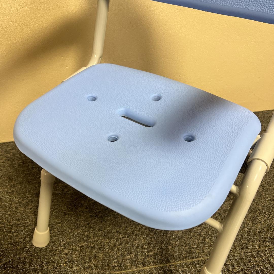 ほぼ未使用　パナソニック　折りたたみ式　入浴用椅子　PN-L41831