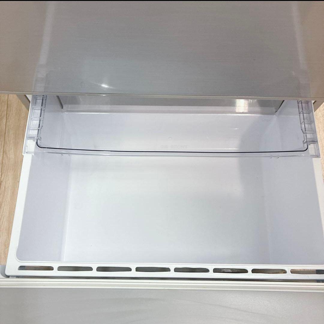 ◇大阪府 神戸市 配達料無料！動作保証5ヶ月！◇AQUA◇272L冷蔵庫◇右開き