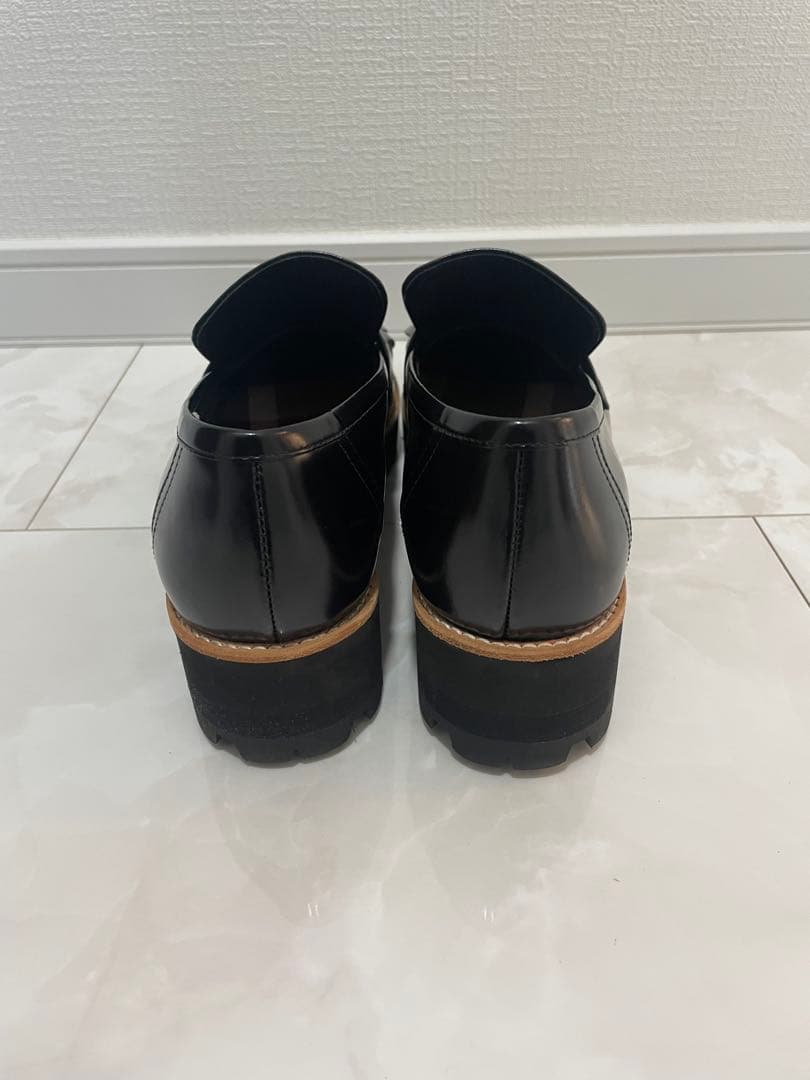 ブルーレーベル 黒 フリンジローファー 厚底