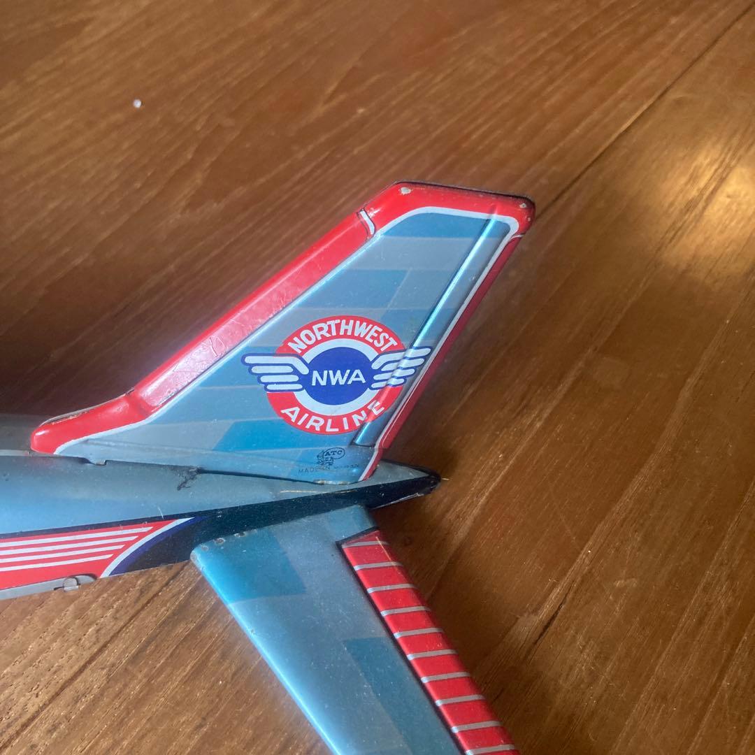 ブリキ　飛行機　ノースウェスト　DC4