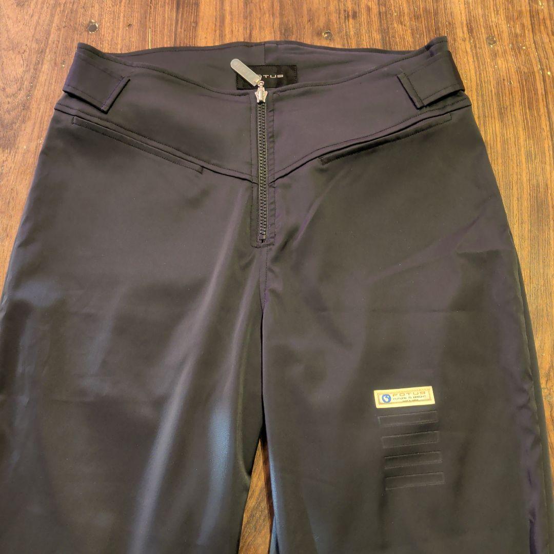 超絶希少！　FOTUS(フェトウス) 　パンツ　直営店限定品