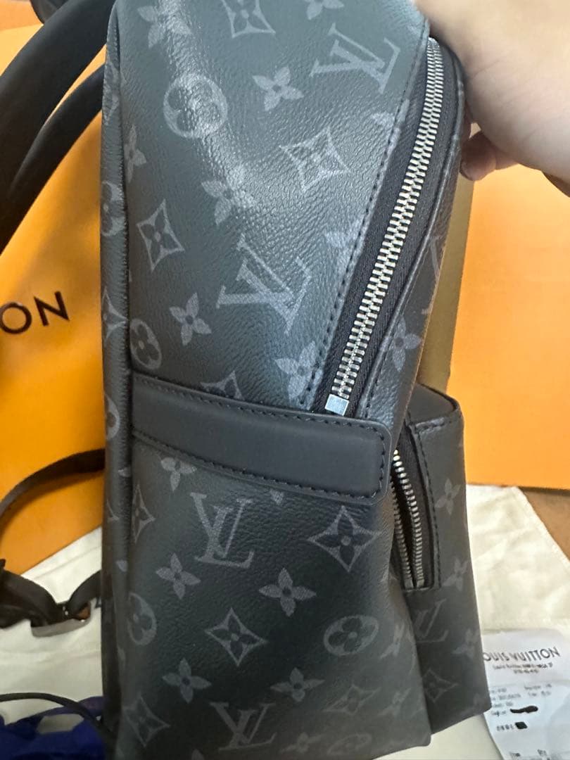 ダークグレー リュック