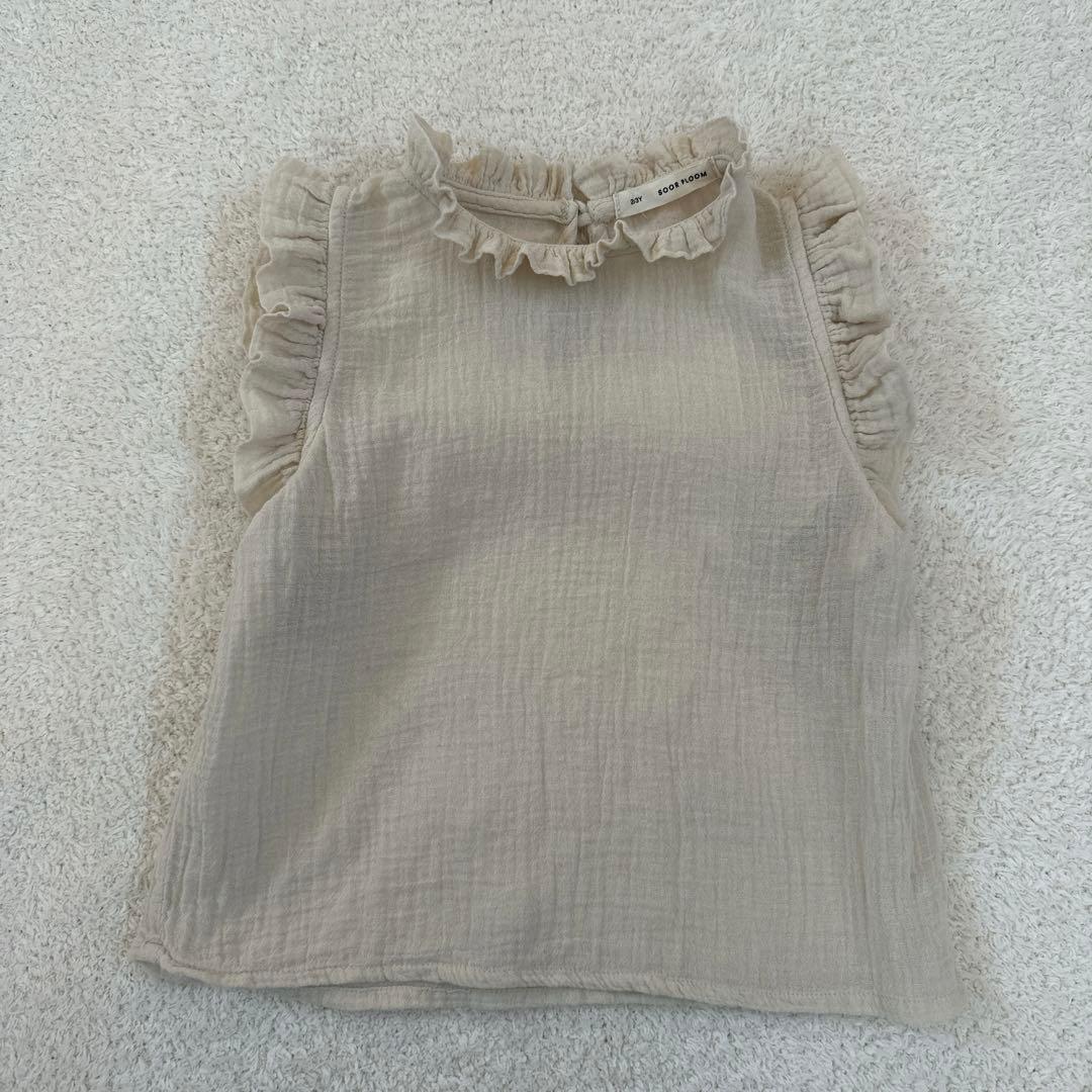 SOOR PLOOM フリルブラウス　ベージュ　2/3y