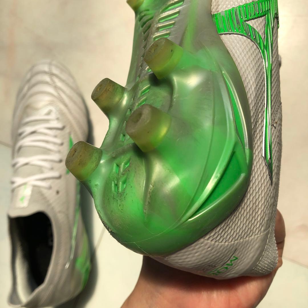 モレリア ネオ 4 b JAPAN ホワイト/グリーン