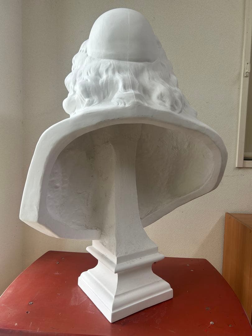 モリエール　石膏像