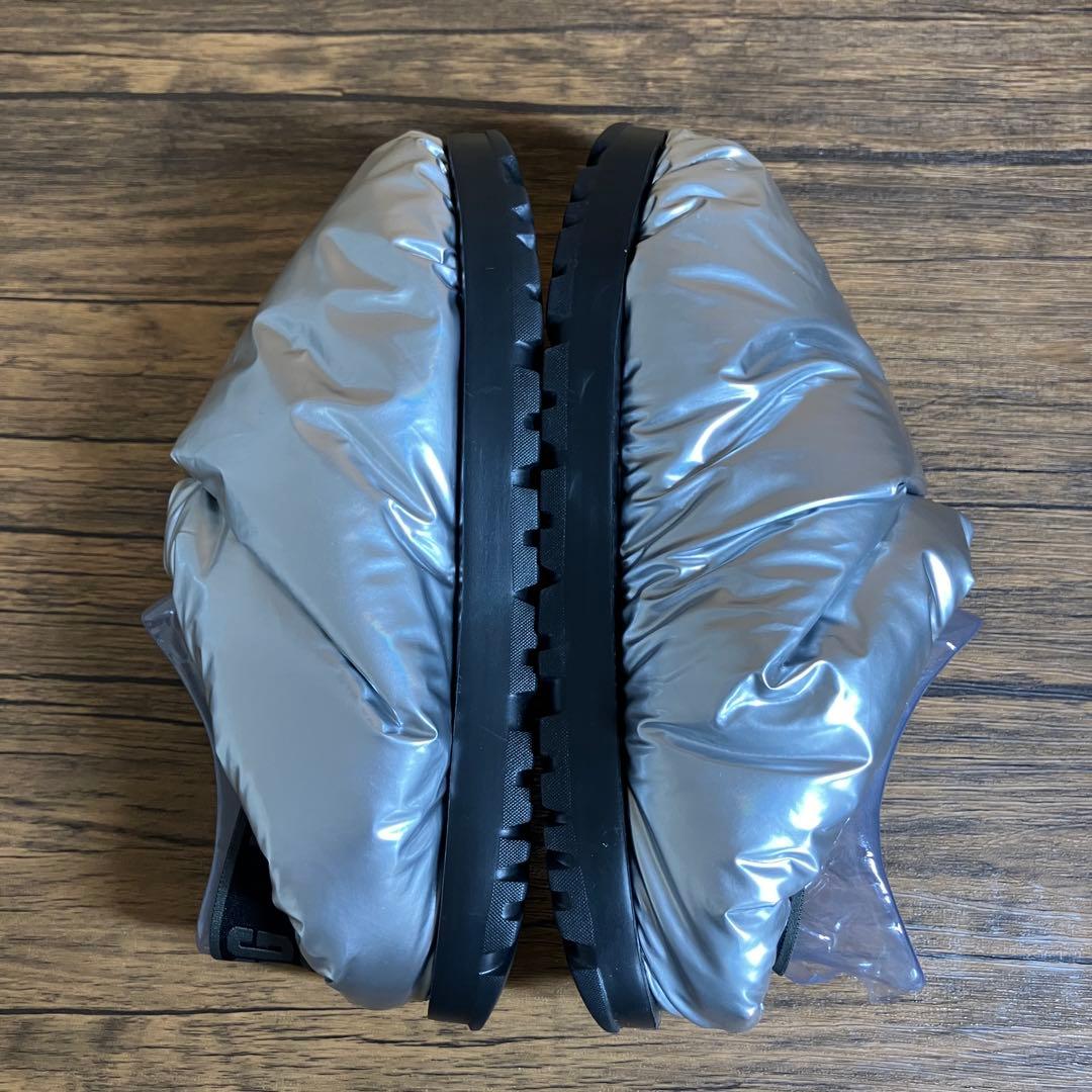 （K25824）★未使用★ UGG アグ スペース スライダー 24㎝