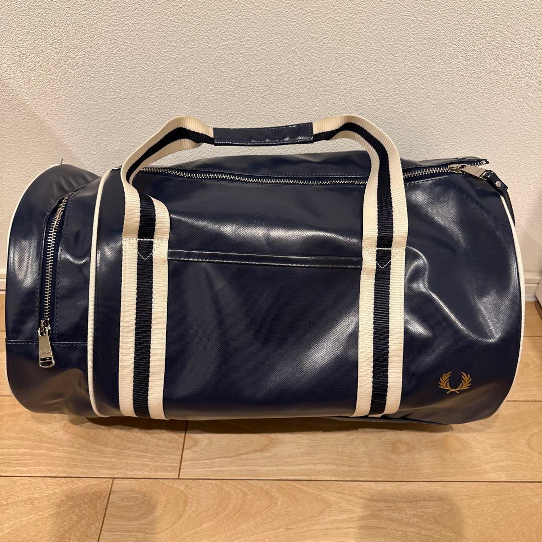 【今季完売品】フレッドペリー　ボストンバック　ドラムバッグ