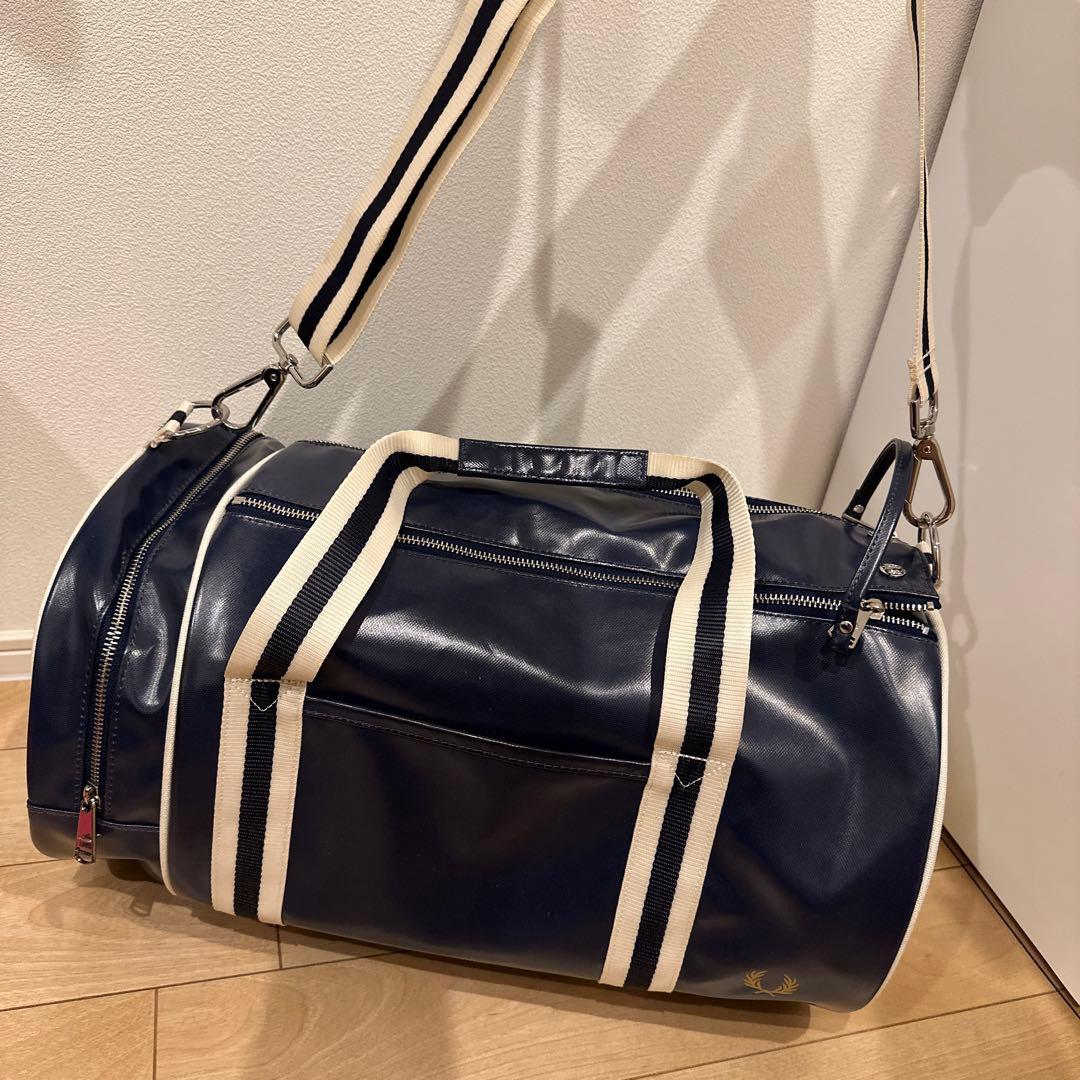 【今季完売品】フレッドペリー　ボストンバック　ドラムバッグ