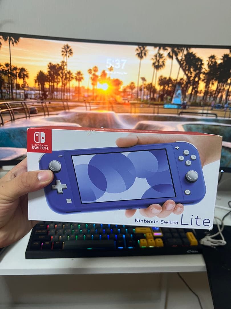 新品Nintendo Switch Lite ブルー本体