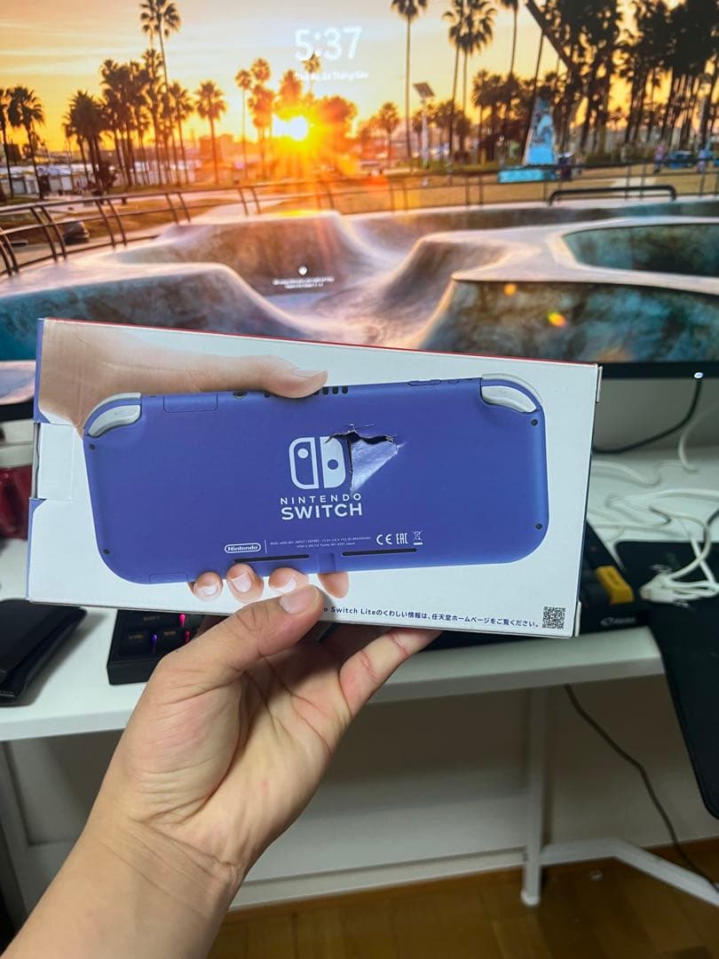 新品Nintendo Switch Lite ブルー本体