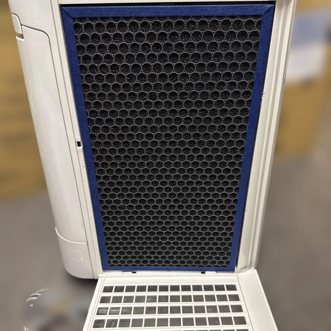 SHARP 空気清浄機 KC-N50-W 2023年製　シャープ　美品　秋　冬