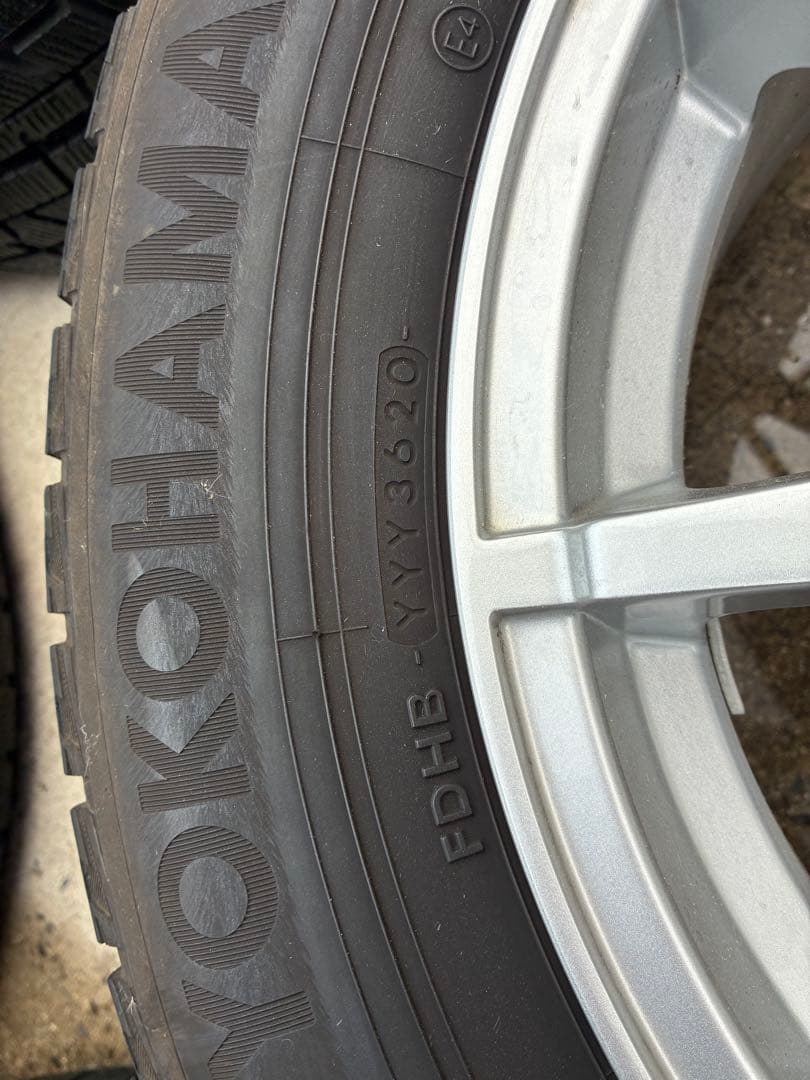 アルファード・ヴェルファイア　スタッドレス　大阪