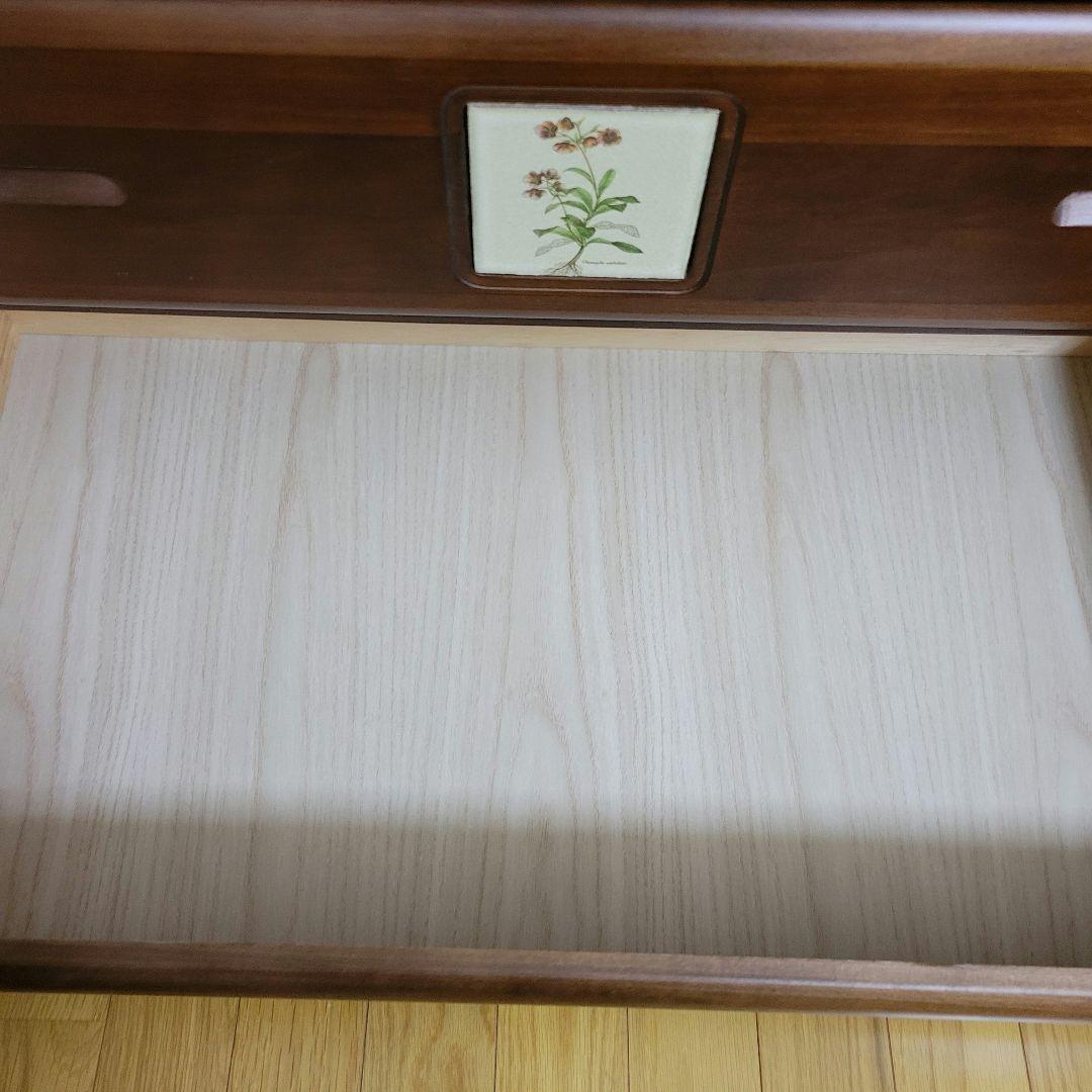 ダークブラウン 木製チェスト 7引き出し 花柄装飾