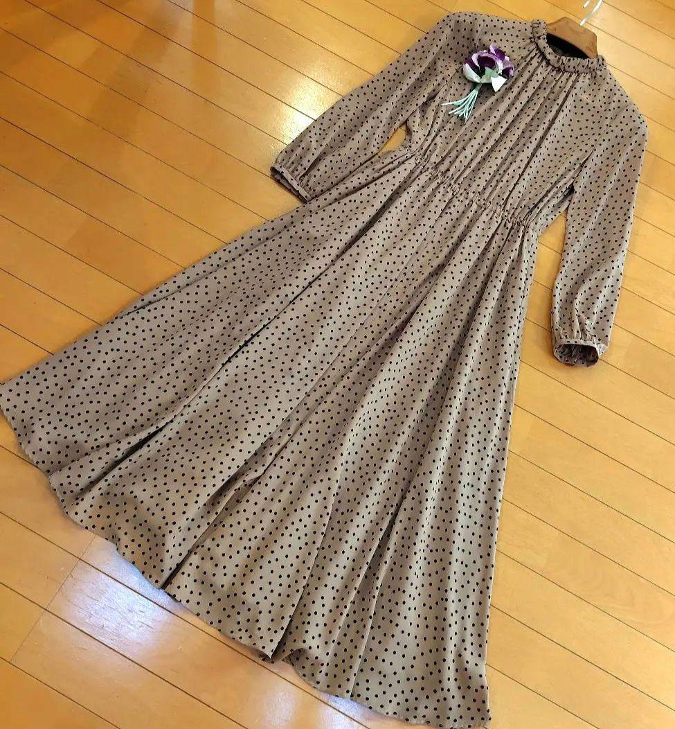 ミ*リ様 レリアン 近年モデル ベージュドットロングワンピース