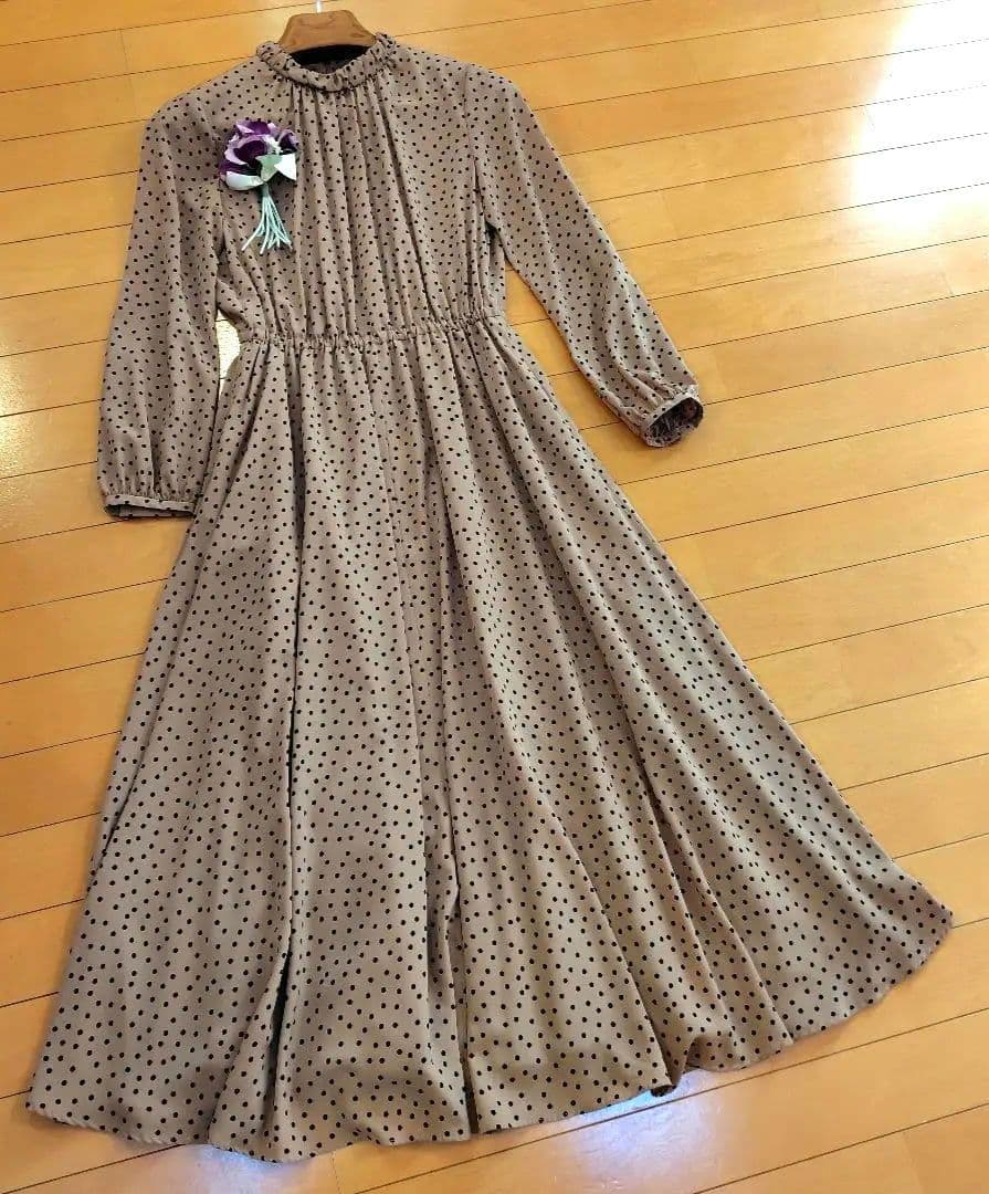 ミ*リ様 レリアン 近年モデル ベージュドットロングワンピース