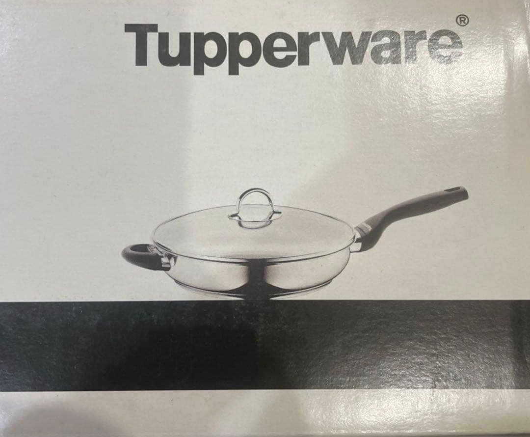 Tupperwareフライパン ふた付き(28センチ) タッパウェアー