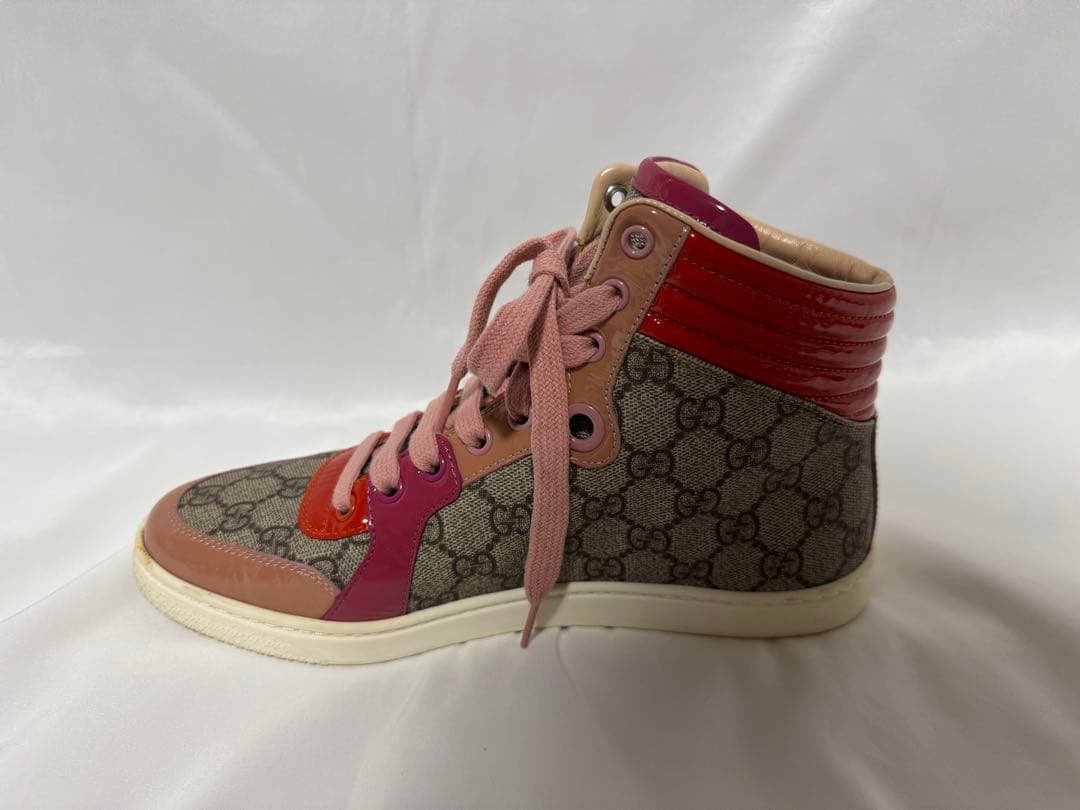 Gucci ピンク レッド ハイカットスニーカー