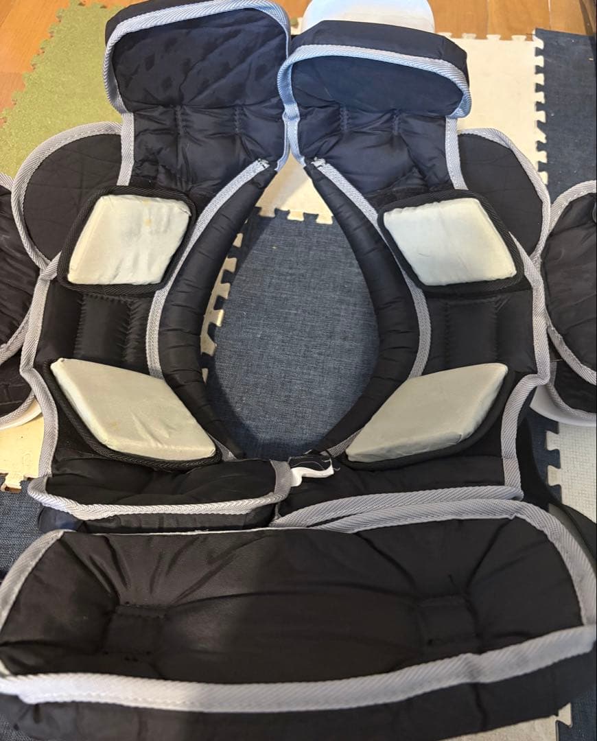 ［値下げ可］TITAN PRO TP77 ショルダーパッド ミディアム　Mサイズ