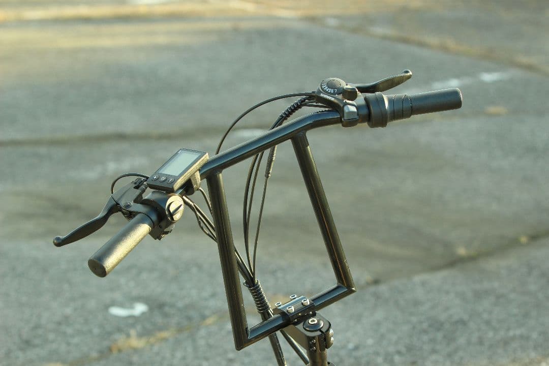電動アシスト自転車　ファットバイク　MATE.