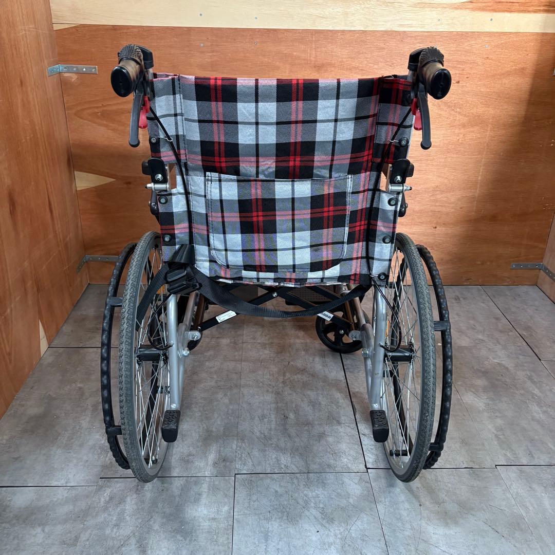 一都三県限定　配送無料　折りたたみ車イス　Care-Parents