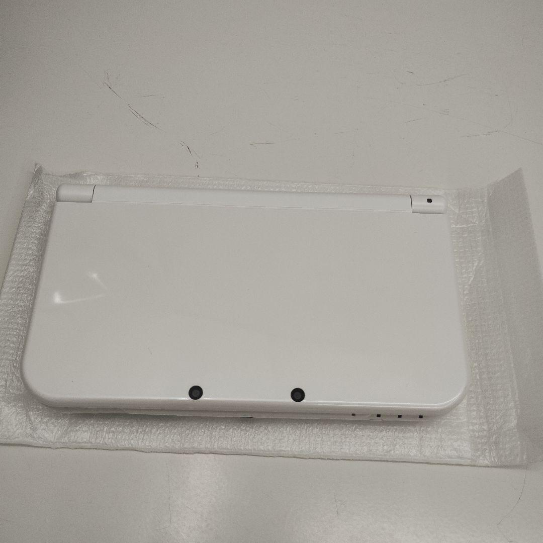 New ニンテンドー 3DSLL パールホワイト　美品　保証書あり　おまけ付き