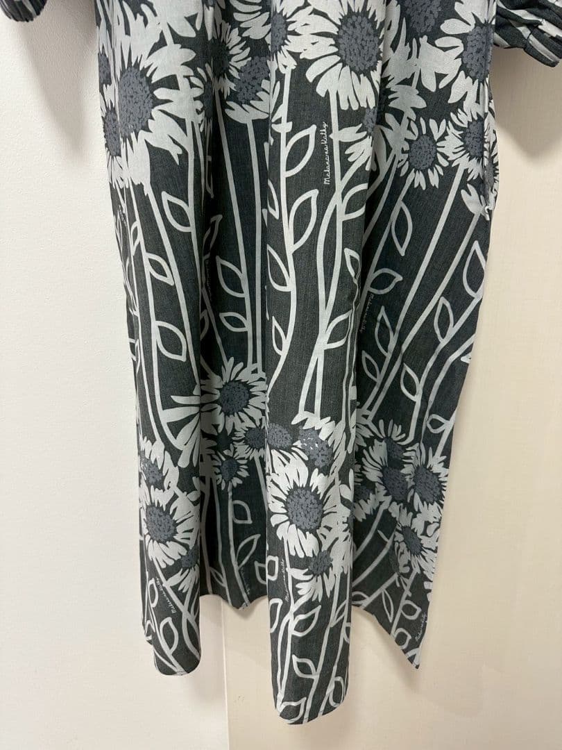 ク*ン様 Makana na Kathy ソレイユプリントワンピース ブラック