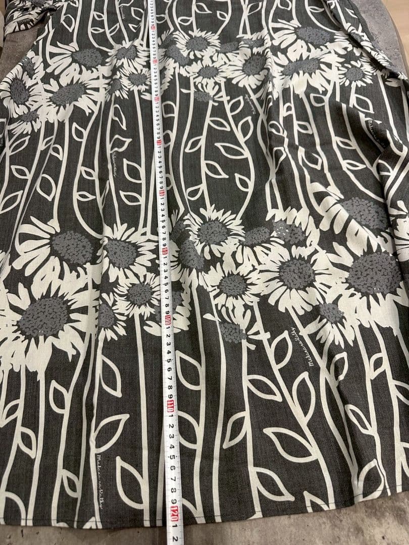 ク*ン様 Makana na Kathy ソレイユプリントワンピース ブラック