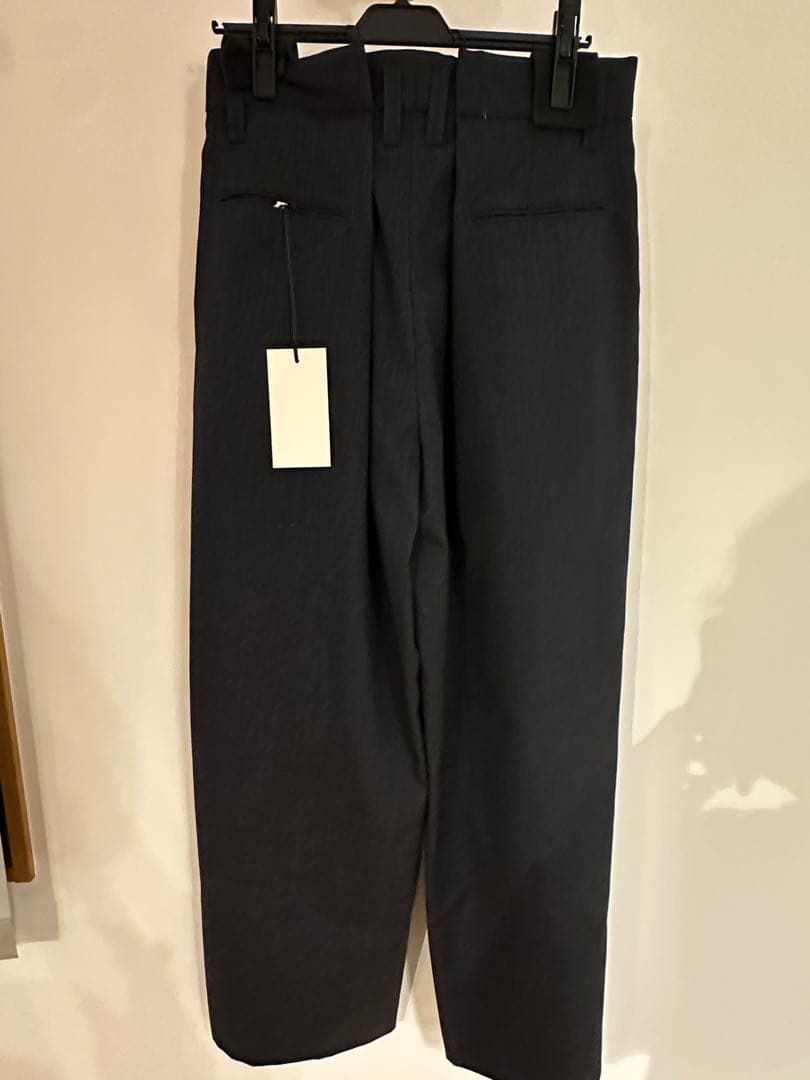 グレー　タックワイドパンツ