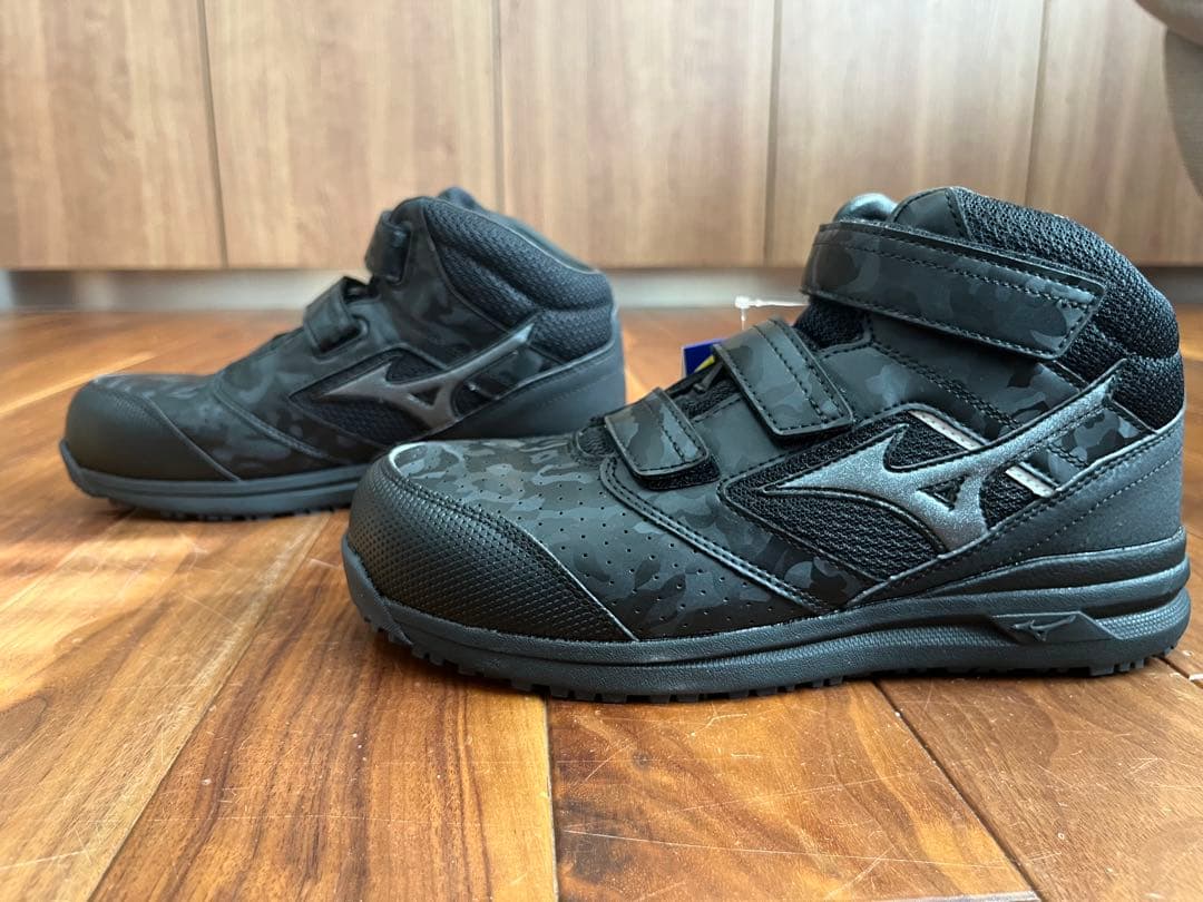Mizuno ブラック迷彩ハイカット安全靴