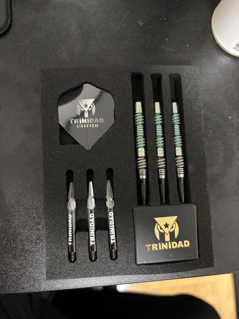 TRINIDAD RICARDO LAZY ダーツセット