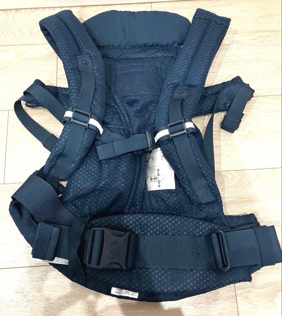 【美品】エルゴベビー オムニブリーズ ベビーキャリア ネイビー 抱っこ紐　紺