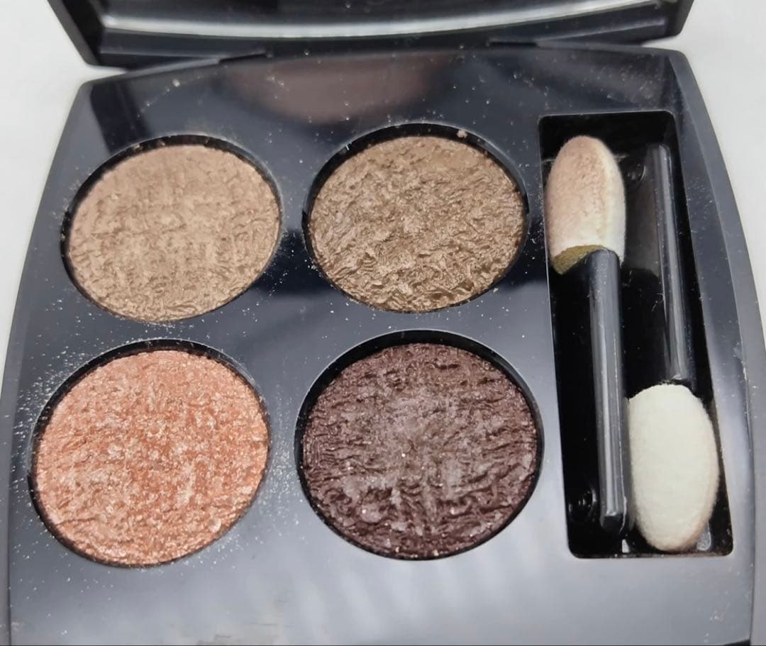 シャネル レ キャトル オンブル ツイード 04 ほぼ新品