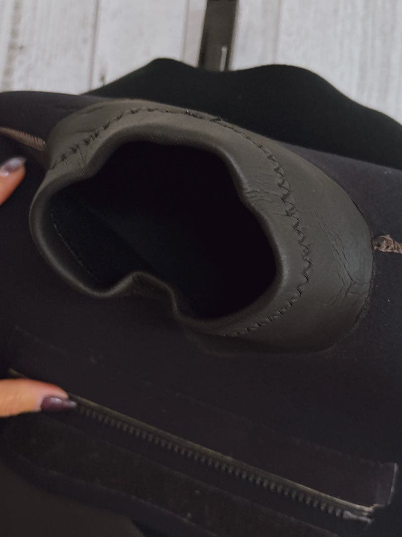 DOVE ダブ セミドライ 5×3mm レディース ML〜L相当 オーダー品