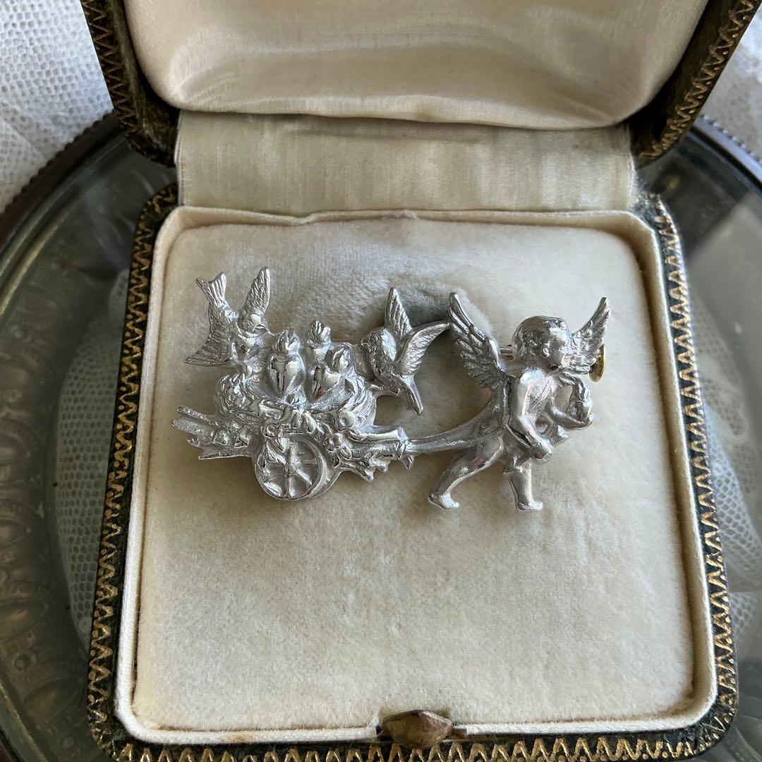 フランスアンティーク　天使と小鳥のブローチ　シルバープレート　ドールさんにも♡