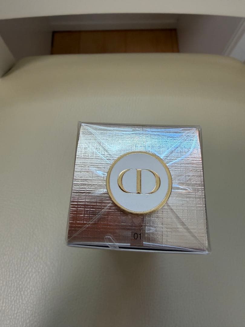 DIOR ディオールプレステージプロテクターUVルミエール